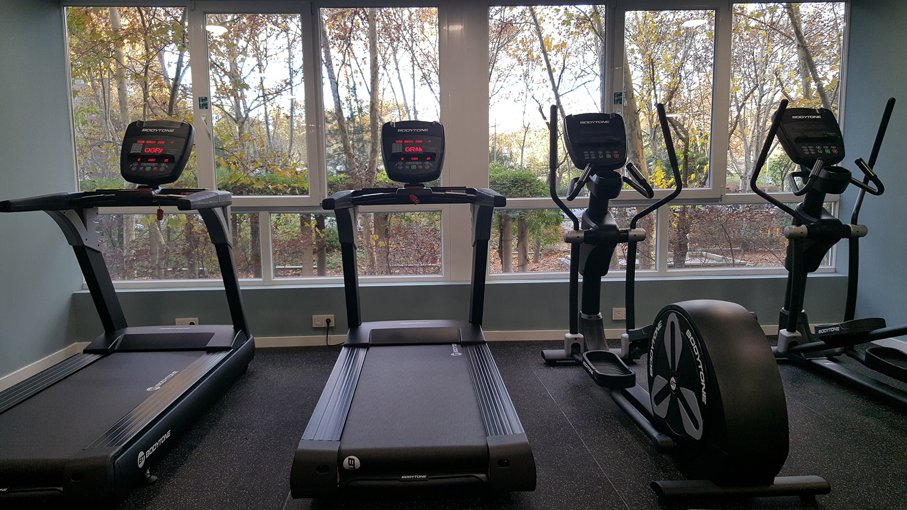 003_alta_senatorbarajas Gimnasio.jpg